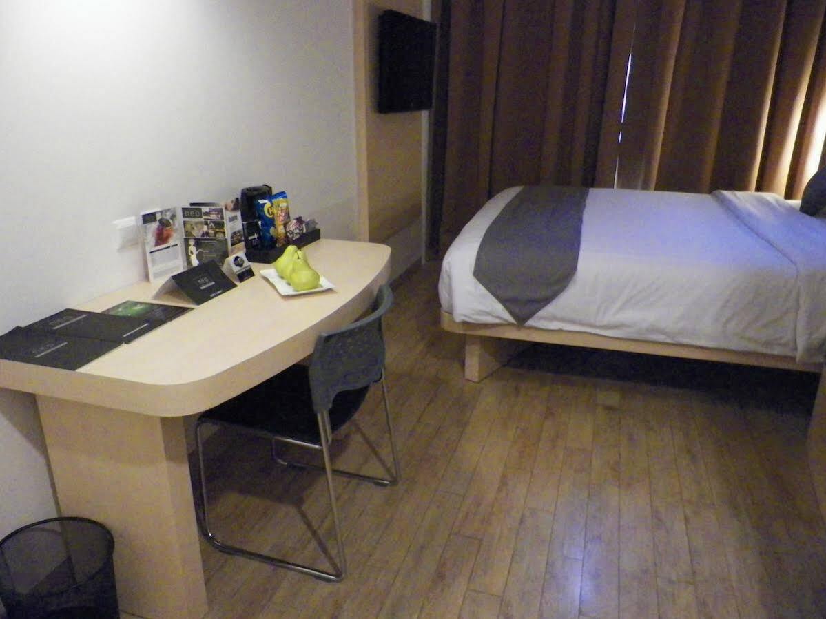 Hotel Neo Melawai By Aston Jakarta Luaran gambar